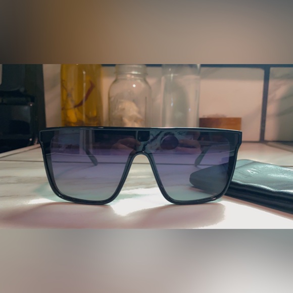 Quay Australia Black and Purple Sunglasses - Picture 3 of 6